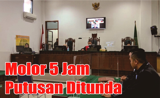 Pembacaan Putusan Mantan Oknum Satpol PP Kota Kediri Ditunda Selasa Depan, Hakim Berdalih Akan Bermusyarawah Pembacaan Putusan Mantan Oknum Satpol PP Kota Kediri Ditunda Selasa Depan, Hakim Berdalih Akan Bermusyarawah