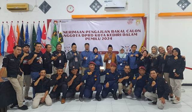Tim KPU bersama Bawaslu Kota Kediri (istimewa)