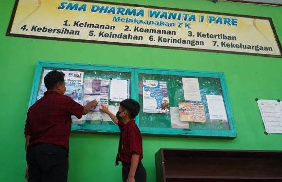 SMA Dharma Wanita Pare (kominfo)