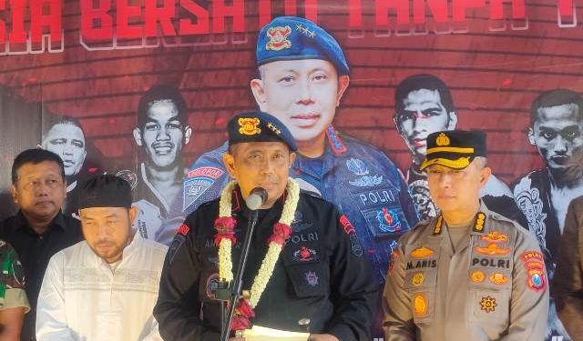 Jumpa pers Komandan Korps Brimob Komjen. Pol. Drs. Anang Revandoko (Oktaviamn Yogi Pratama)