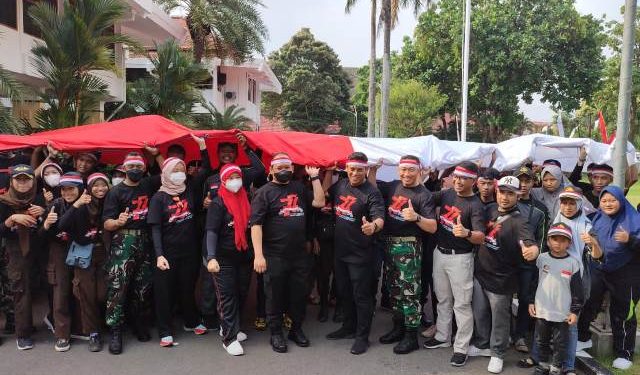 Saat kirab bendera raksasa tahun lalu (kominfo)