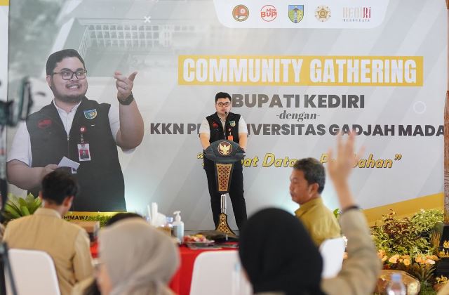 Mas Dhito Minta Mahasiswa UGM Berikan Outcome Warga Kabupaten Kediri