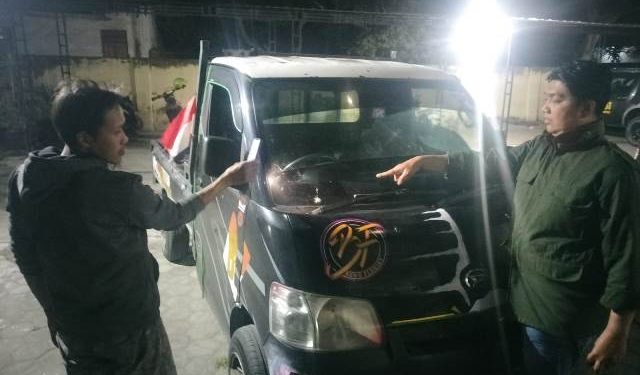Mobil menjadi korban pelemparan (humas)