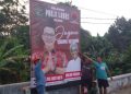 Pemasangan banner oleh Relawan Panji Laras (istimewa)