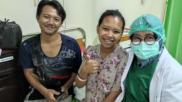 Senyum Sumringah Ibu Bayi Perempuan Kembar Tiga, Warga Kampungbaru Kepung