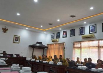 Suasana RPD digelar secara tertutup bagi jurnalis di Ruang Komisi IV DPRD Kabupaten Kediri (istimewa)