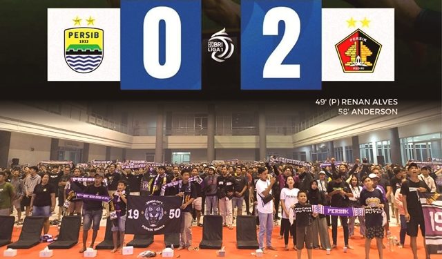 Acara nobar Persik Vs Persib digelar di Hall SLG (Sigit Cahya Setyawan)