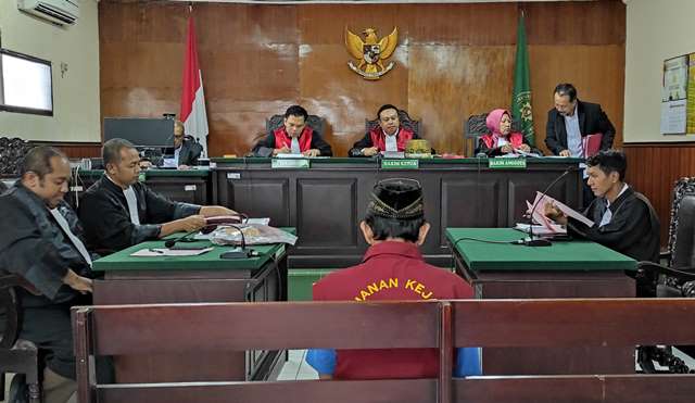 Kasus Pembunuhan Anak Kandung Warga Desa Bangle Ngadiluwih, Tidak Ada Saksi Meringankan Terdakwa