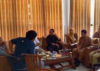 Pertemuan perwakilan LSM RATU dengan pihak Dinas Kesehatan (Sigit Cahya Setyawan)