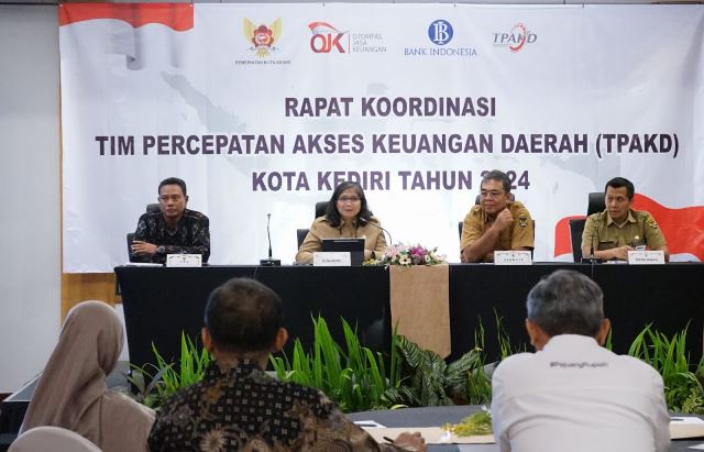 Susun Kebijakan Strategis Akses Keuangan Daerah, Pj Wali Kota Kediri Lakukan Rapat Koordinasi Bersama TPAKD Kota Kediri