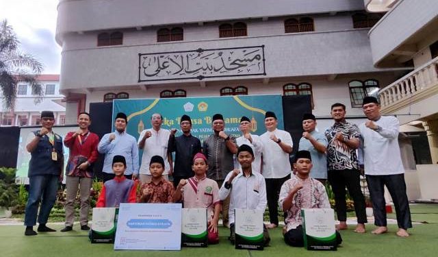 Santuan anak yatim diselenggarakan di Ponpes Wali Barokah Kota Kediri (Nanang Priyo Basuki)