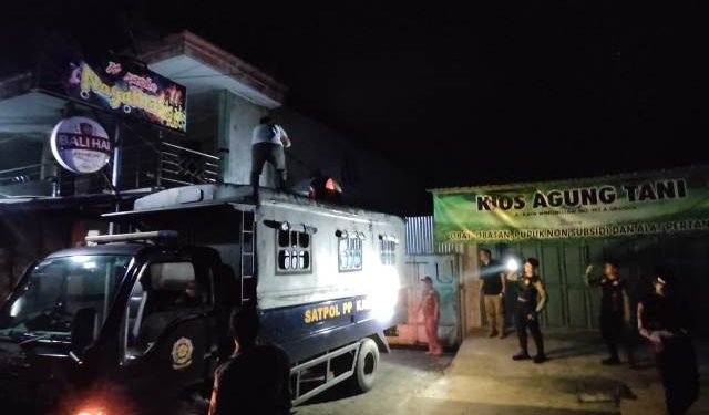 Suasana operasi gabungan Satpol PP Kabupaten Kediri dan Polres Kediri Kota (Nanang Priyo Basuki)