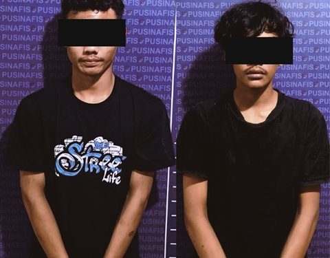 Kedua pelaku diamankan di Mapolsekta Pesantren (Sigit Cahya Setyawan)