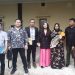 Anak buah Hotman Paris berada di Mapolres Kediri Kota dampingi keluarga santri (Sigit Cahya Setyawan)
