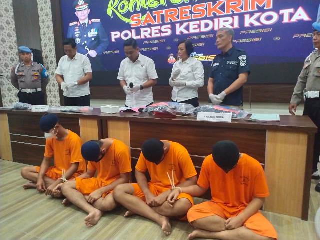 Tunjukkan Profesional Kerja, Satreskrim Polres Kediri Gandeng Kejaksaan Ungkap Kasus Pembunuhan Santri di Ponpes Al Hanifiyyah