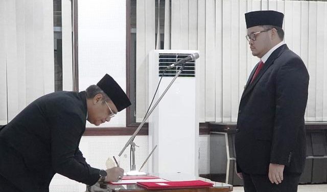 Sonny Subroto dikabarkan tetap dipertahankan sebagai plt Kepala Balitbang (kominfo)