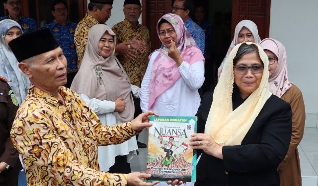 PJ Wali Kota Kediri Zanariah saat Silaturahim ke Ponpes Wali Barokah (humas)