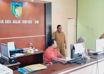 plt Kepala Inspektorat, Wirawan saat melakukan sidak (istimewa)