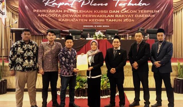 Penetapan anggota DPRD terpilih oleh KPU Kabupaten Kediri (Kintan Kinari Astuti)