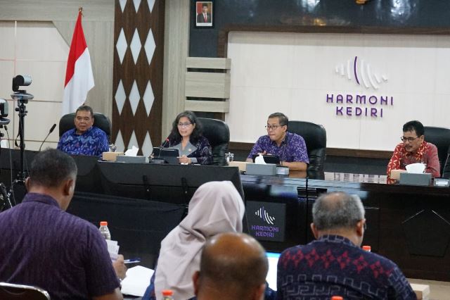 Pj Wali Kota Kediri Zanariah Paparan Penilaian Kinerja Stunting Terintegrasi 2024