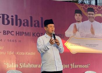Gus Ab saat mengisi siraman rohani Halal Bihalal HIPMI Kota Kediri, Sabtu (04/05) (istimewa)
