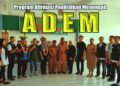 Tim Cabang Dinas Pendidikan Propinsi Jawa Timur Wilayah Kediri saat menghantarkan siswa (istimewa)