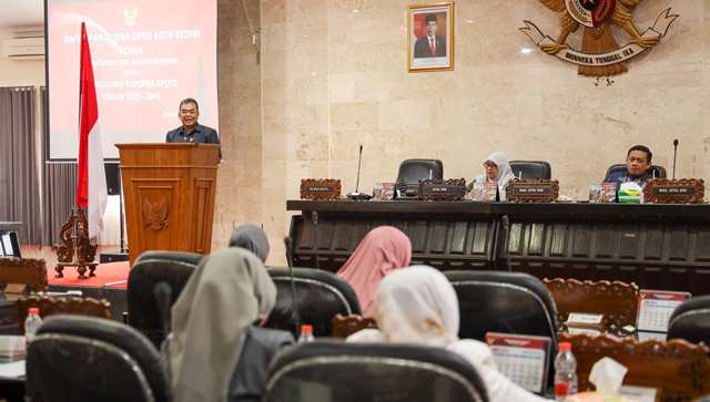 Rapat Paripurna DPRD Pengajuan Raperda RPJPD Kota Kediri