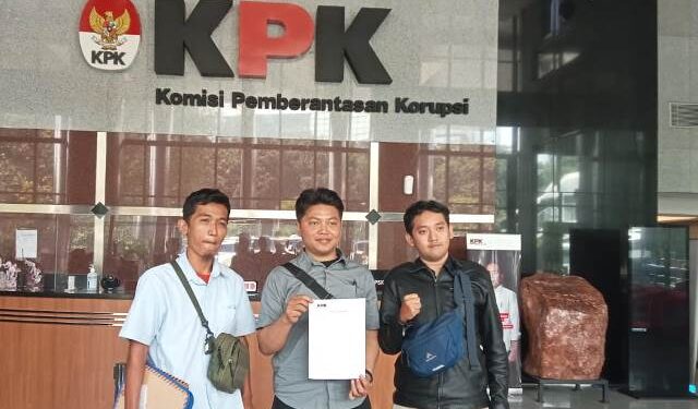Perwakilan FPUPPD saat mendatangi Kantor KPK (istimewa)