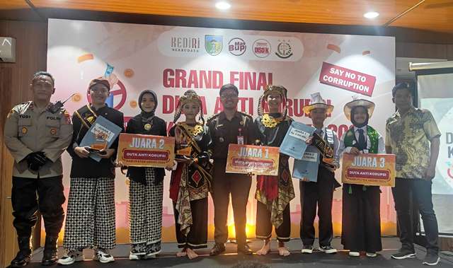 SMPN 2 Kandangan Juara Duta Anti Korupsi Tingkat SMP se-Kabupaten Kediri