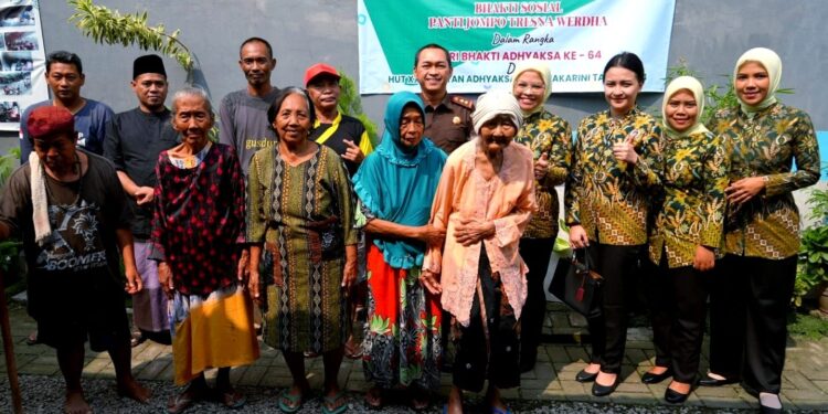 Santunan dilakukan Kejari Kabupaten Kediri jelang HUT Adhyaksa (istimewa)
