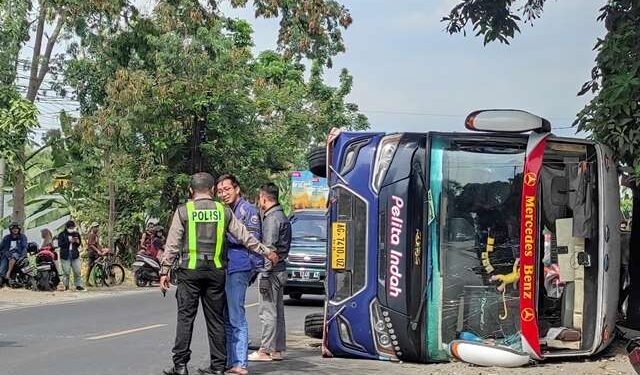 Bus Pelita Indah di lokasi kejadian (Wildan Wahid Hasyim)