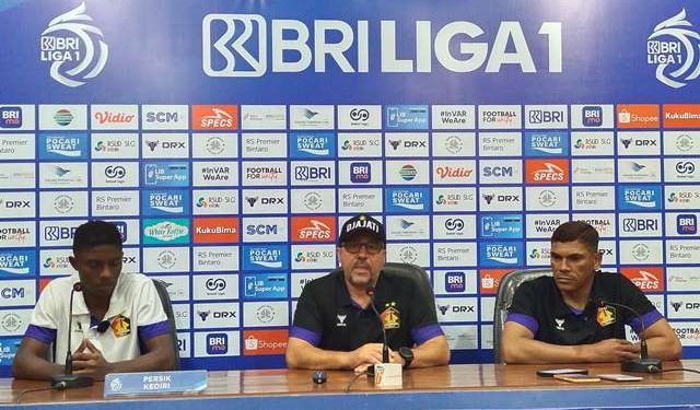 Coach Marcelo saat jumpa pers pasca pertandingan (Sigit Cahya Setyawan)