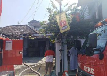 Tim PMK gabungan berhasil memadamkan api (Sigit Cahya Setyawan)