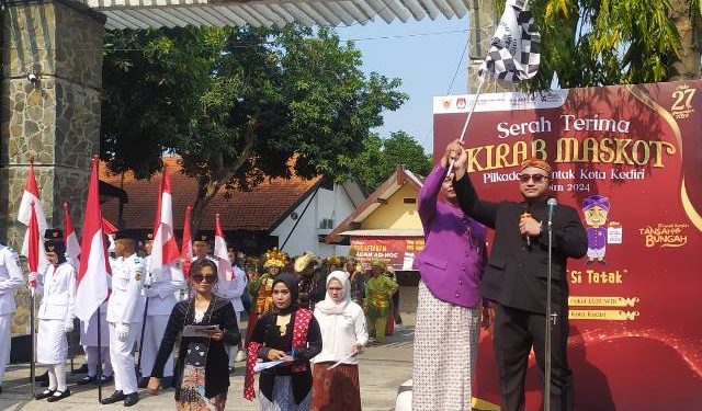 Suasana Kirab Maskot Pilkada Serentak 2024 (Muhamad Dastian Yusuf)