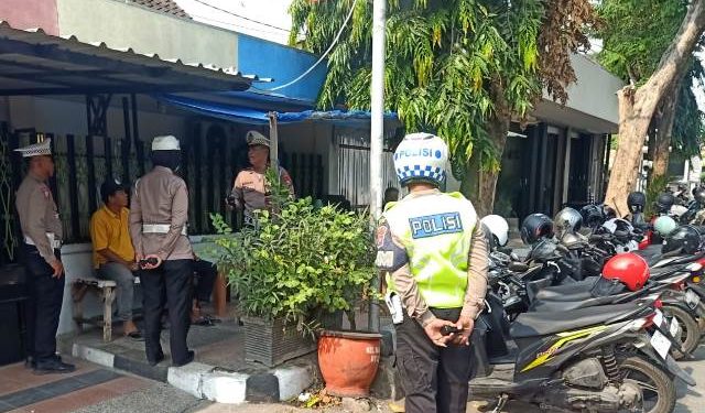 Penertiban dilakukan Satlantas Polres Kediri Kota (Faustav Imaniarta Wijaya)