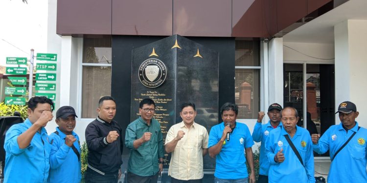 LSM Saroja diterima Boma Wira Gumelar selaku Kasi Intel dan Nurngali selaku Kasi Pidana Khusus (Kintan Kinari Astuti)