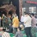 Aster KASAD Mayor Jenderal TNI Joko Hadi Susilo turut jamaah Sholat Jumat (Sigit Cahya Setyawan)