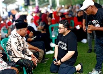 Mas Dhito saat kampanye terbuka di Lapangan Desa Tunglur Badas (Faustav Imaniarta Wijaya)