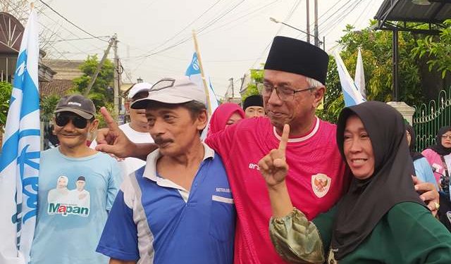 Gus Qowim blusukan di Bandar Kidul (Muhamad Dastian Yusuf)