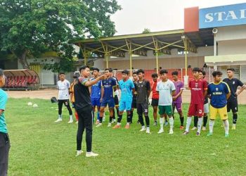 seleksi terbuka hari pertama calon pemain Persedikab (Faustav Imaniarta Wijaya)