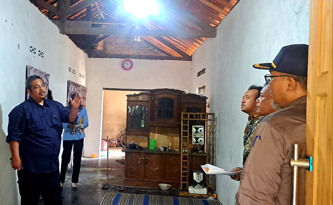 Gandeng Kejaksaan, Pemkot Kediri Lakukan Monitoring Pelaksanaan RTLH Gandeng Kejaksaan, Pemkot Kediri Lakukan Monitoring Pelaksanaan RTLH