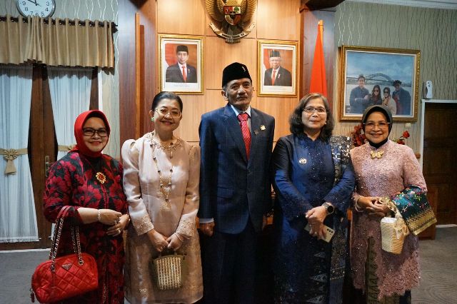 Pj Wali Kota Kediri Sampaikan Bela Sungkawa Mendalam Atas Meninggalnya Anggota DPRD Kota Kediri Agus Sunoto Imam Mahmudi
