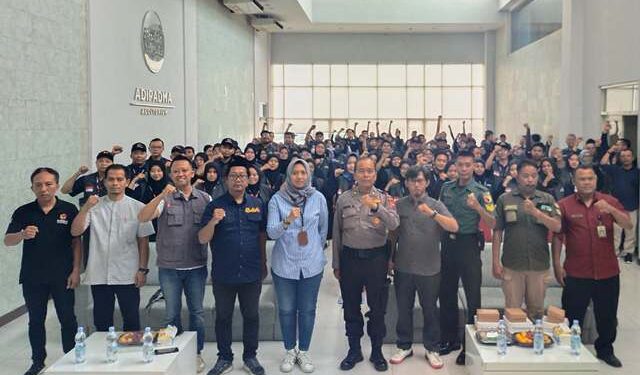 Bimtek digelar Panwascam Mojoroto (Sigit Cahya Setyawan)