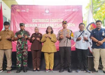Pj. Wali Kota Kediri bersama Forkopimda saat kunjungi gudang logisitik (Muhamad Dastian Yusuf)