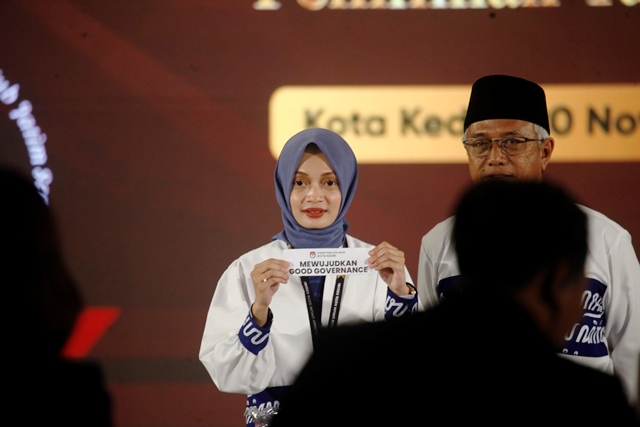 Vinanda – Gus Qowim Tampil Memukau di Debat Publik, Semua Pertanyaan dan Tanggapan Dilalap Habis