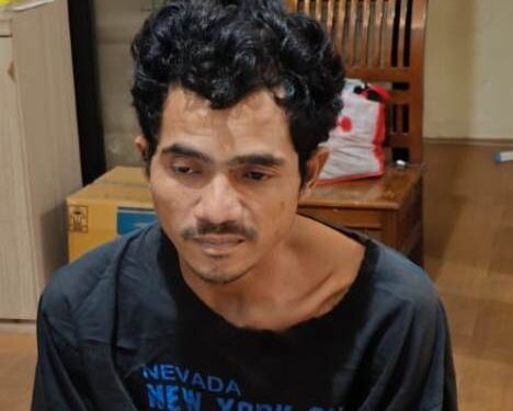 Danang saat menjalani pemeriksaan di Unit PPA Satreskrim Polres Kediri (istimewa)