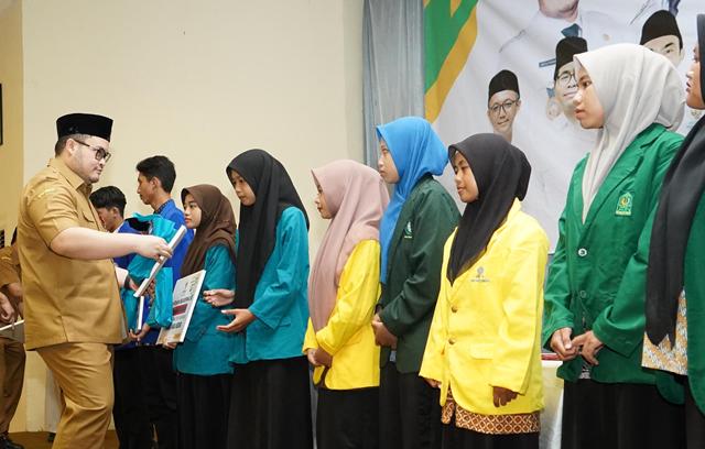 Didukung Baznas, Mas Dhito Launching Program Beasiswa Satu Keluarga Satu Sarjana