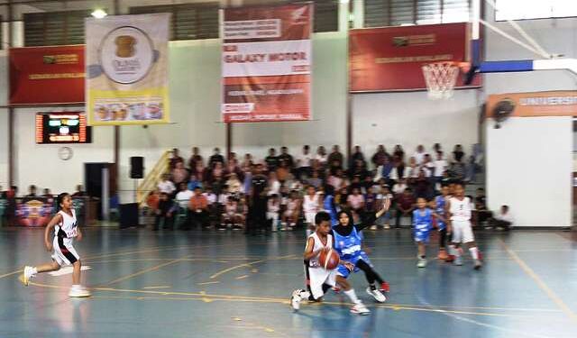 Final Bola Basket Piala Wali Kota Kediri kategori SD Mix (Sigit Cahya Setyawan)