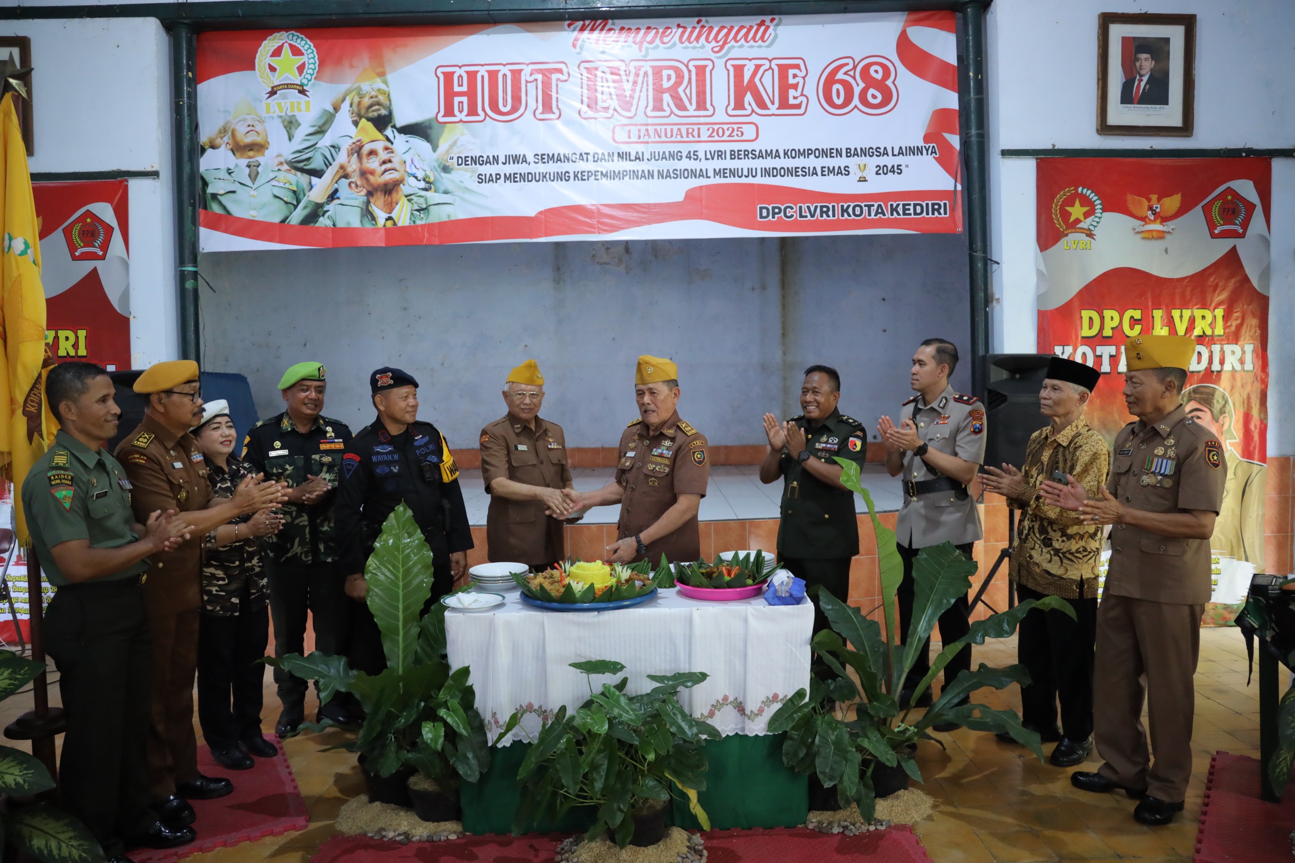 Pererat Sinergitas Pemkot Kediri Melalui Peringatan HUT LVRI ke-68 Tahun Pererat Sinergitas Pemkot Kediri Melalui Peringatan HUT LVRI ke-68 Tahun