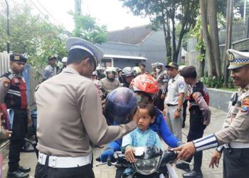 Operasi gabungan keselamatan di Memorial Park Kota Kediri (Sigit Cahya Setyawan)